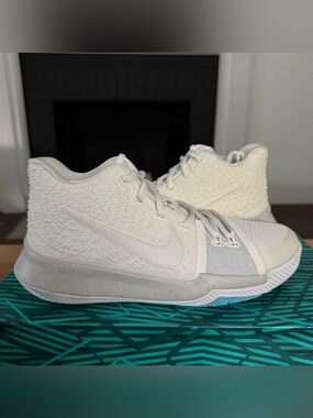 Nike Kyrie 3 GS “Ivory” - GS Size 5.5Y - (859466-101) - See Photos